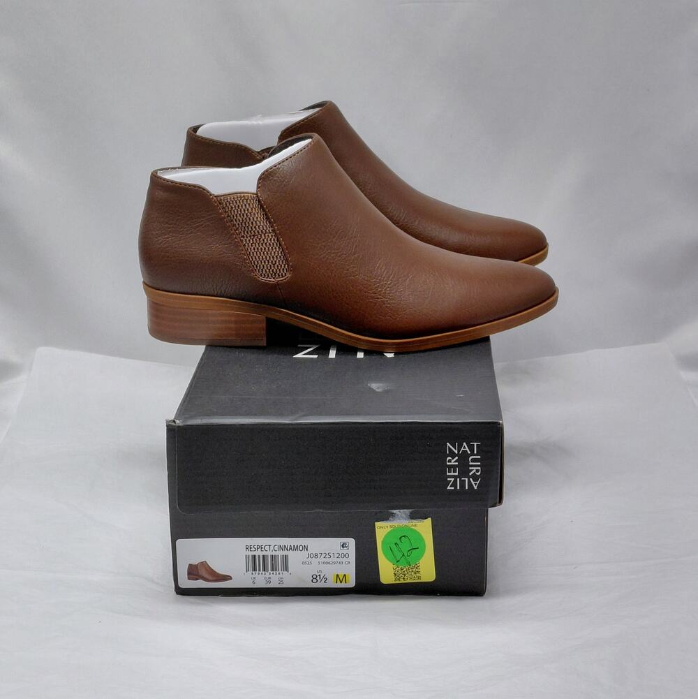 Naturalizer Soul Womens Chelsea Ankle Boots Size 8.5M Brown Preppy Fall Casual